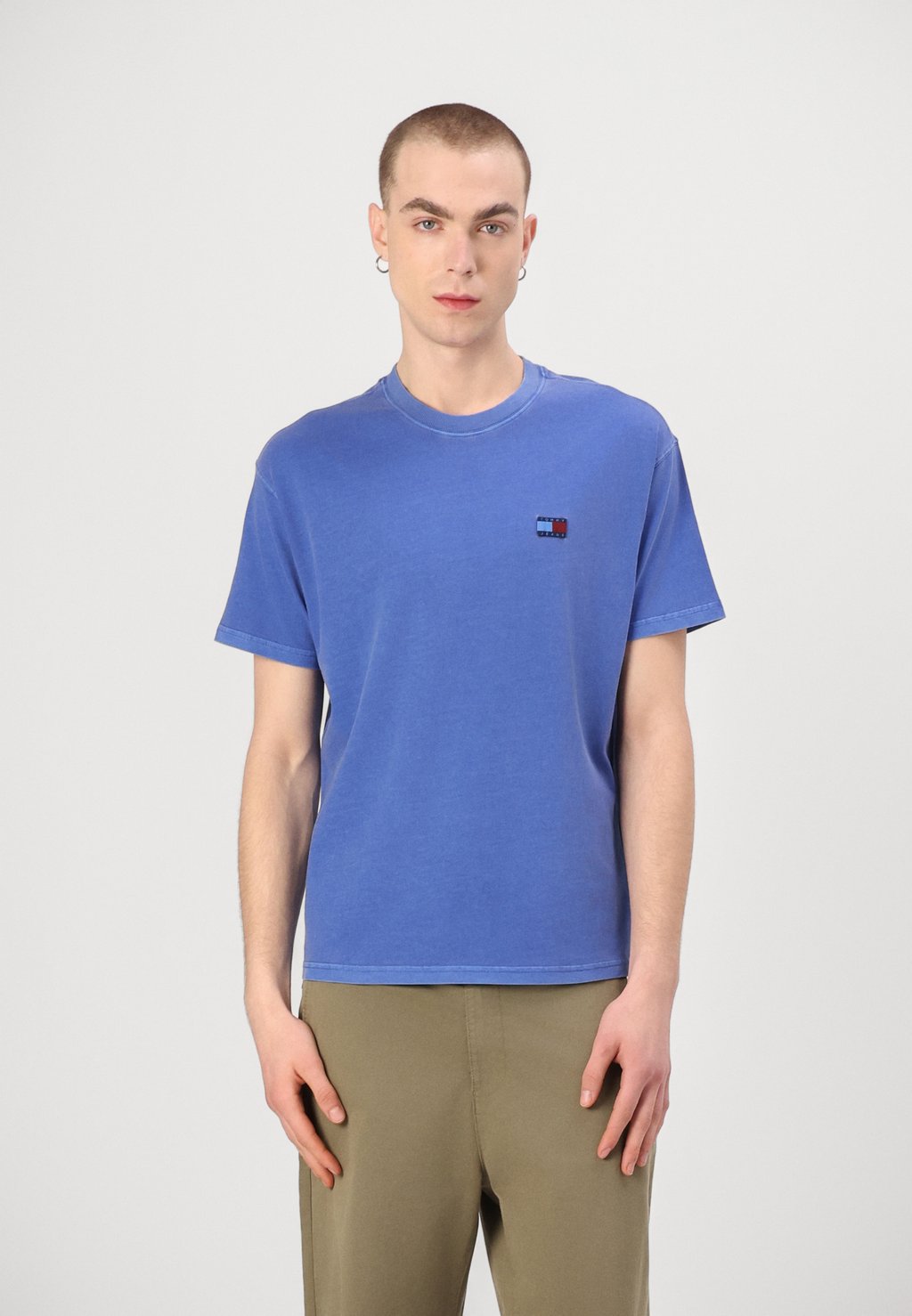 

Базовая футболка LABEL TEE Tommy Jeans, синий