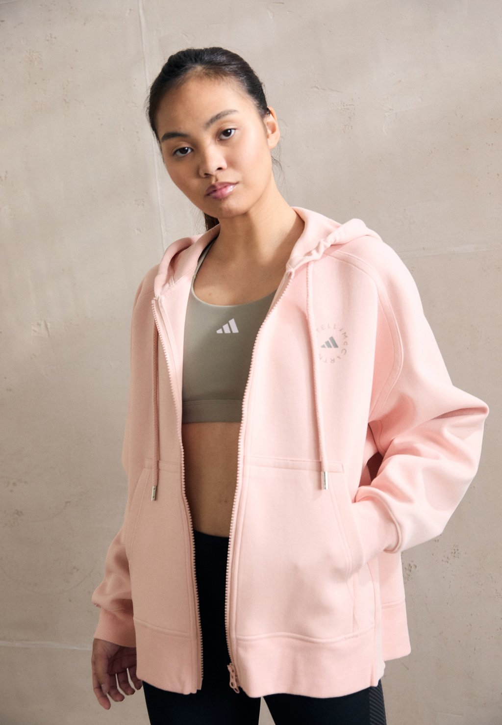 

Толстовка на молнии HOODIE adidas by Stella McCartney, светло-розовый