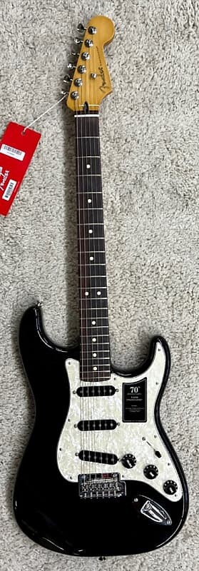 

Электрогитара 70th Anniversary Fender Player Stratocaster, Rosewood Fretboard, Nebula Noir MIM