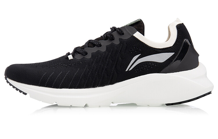 

Кроссовки женские YunQue Low-top черные Lining