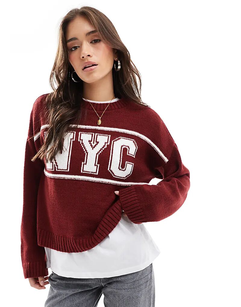 

Свитер с круглым вырезом ASOS DESIGN бордового цвета с надписью NYC