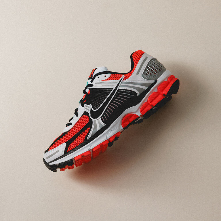 

Кроссовки zoom vomero 5 se Nike, красный