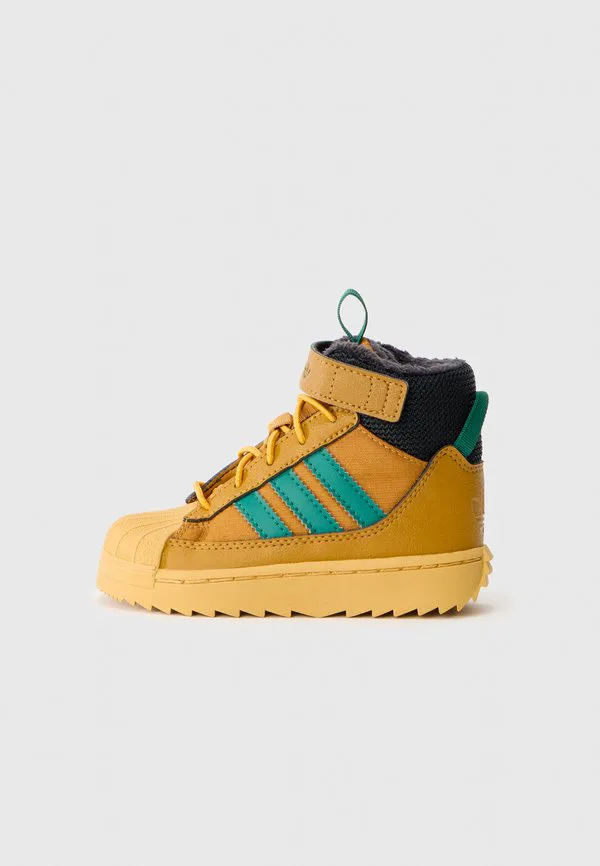 Зимние ботинки superstar trek унисекс Adidas Originals, Bronze-Coloured Strata/Collegiate Green/Golden Beige