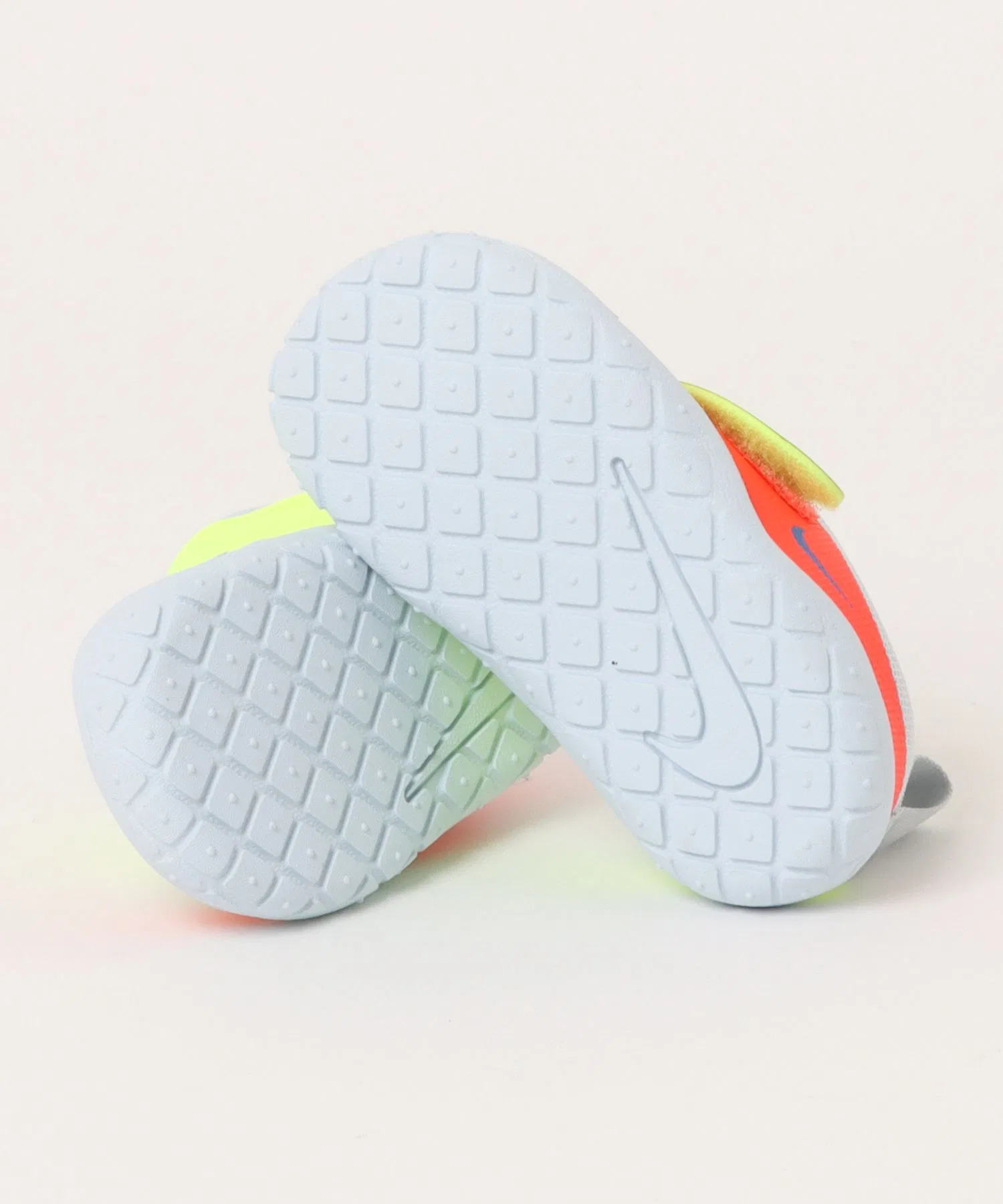 Детские кроссовки NIKE SWOOSH ESSENTIAL красные — фото 3