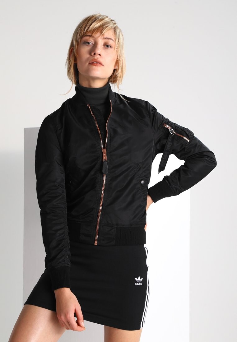 

Куртка-бомбер Alpha Industries