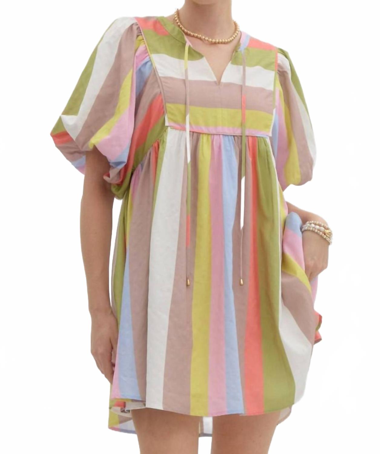 

Платье с пышными рукавами в цвете лайм-мокко Entro, мокко