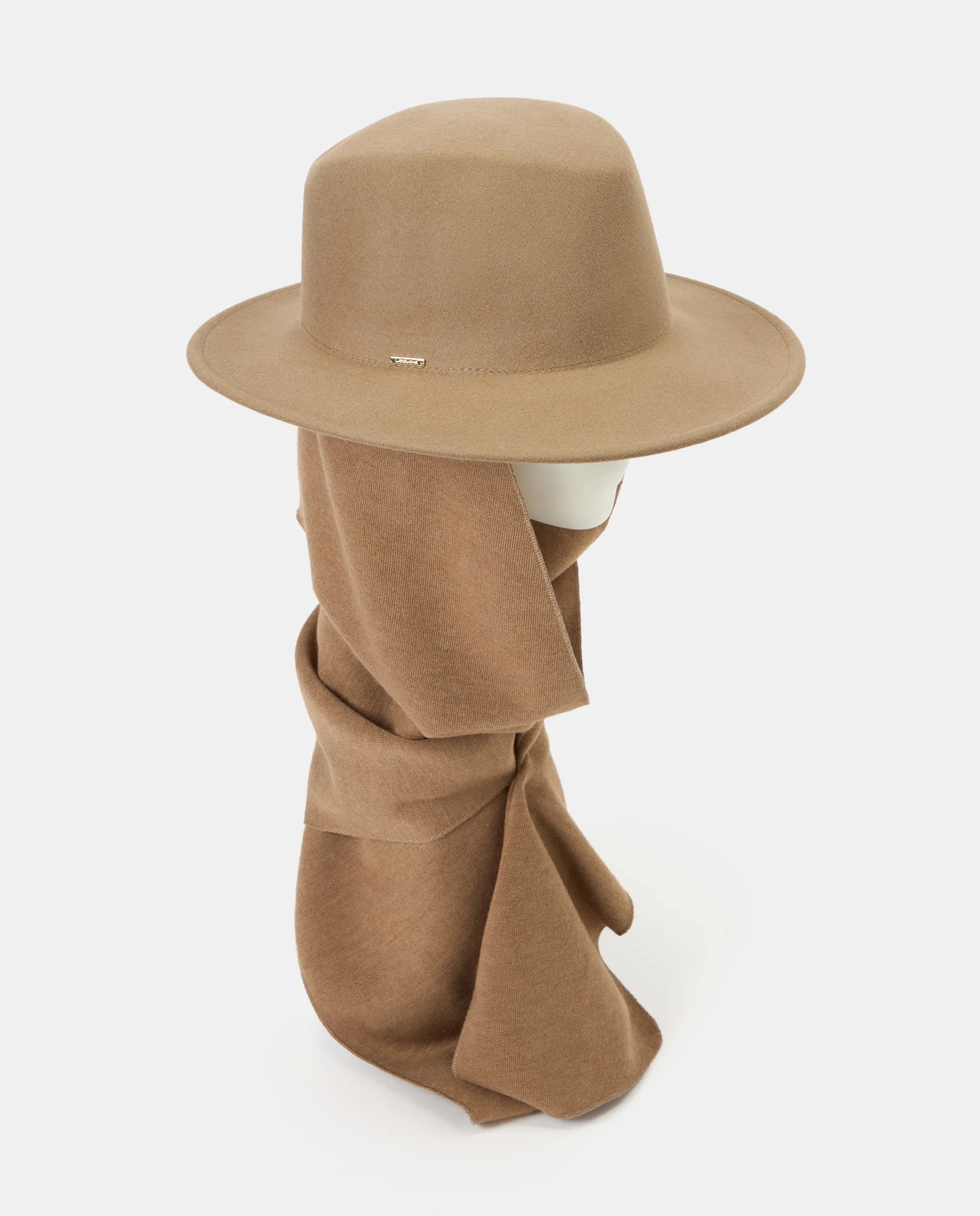 

Шарф-сомбреро Latouche, песочный