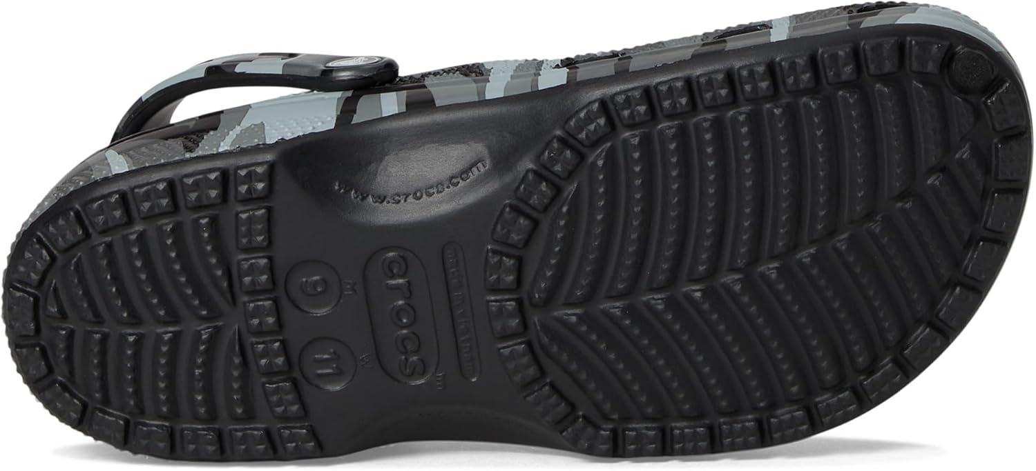 Унисекс сабо Crocs Classic с графическим принтом, черный/серый — фото 3