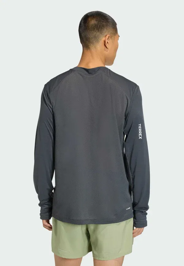 Футболка с длинным рукавом Adidas Terrex Xperior Climacool+ Long Sleeve T-Shirt, угольный — фото 2