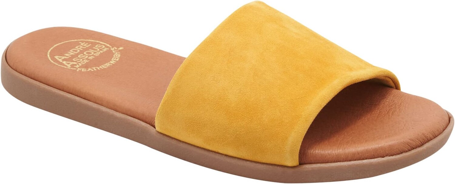 Сандалии Andre Assous Paloma Featherweight Flat Sandal, цвет Lemon