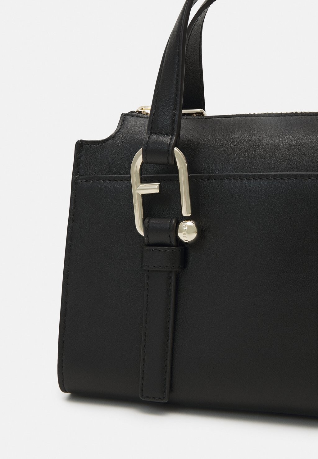 

Большая сумка NUVOLA BOSTON Furla, черный