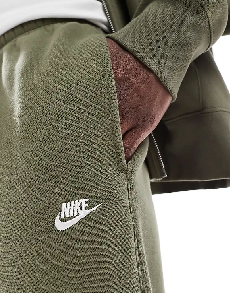 Джоггеры Nike Club цвета хаки — фото 4
