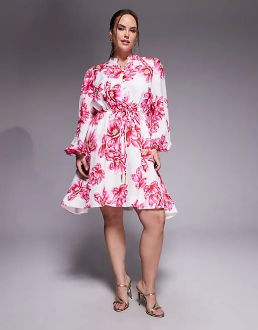 

Розовое платье мини с плиссированной юбкой и завязкой на пуговицах Forever New Curve