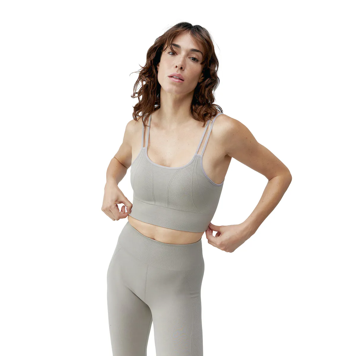 

Blume Born Living Yoga Женский спортивный топ, зеленовато-серый