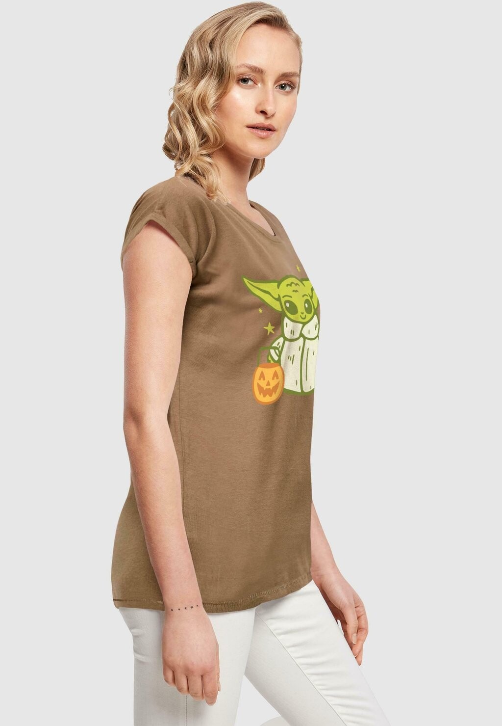 

Футболка с принтом STAR WARS GROGU HALLOWEEN TRICK OR TREAT ABSOLUTE CULT, оливковый