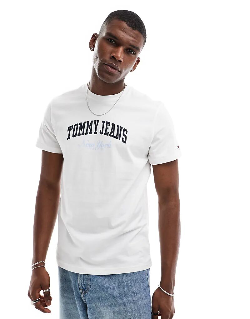 

Футболка с логотипом университета в белом и темно-синем цветах Tommy Jeans