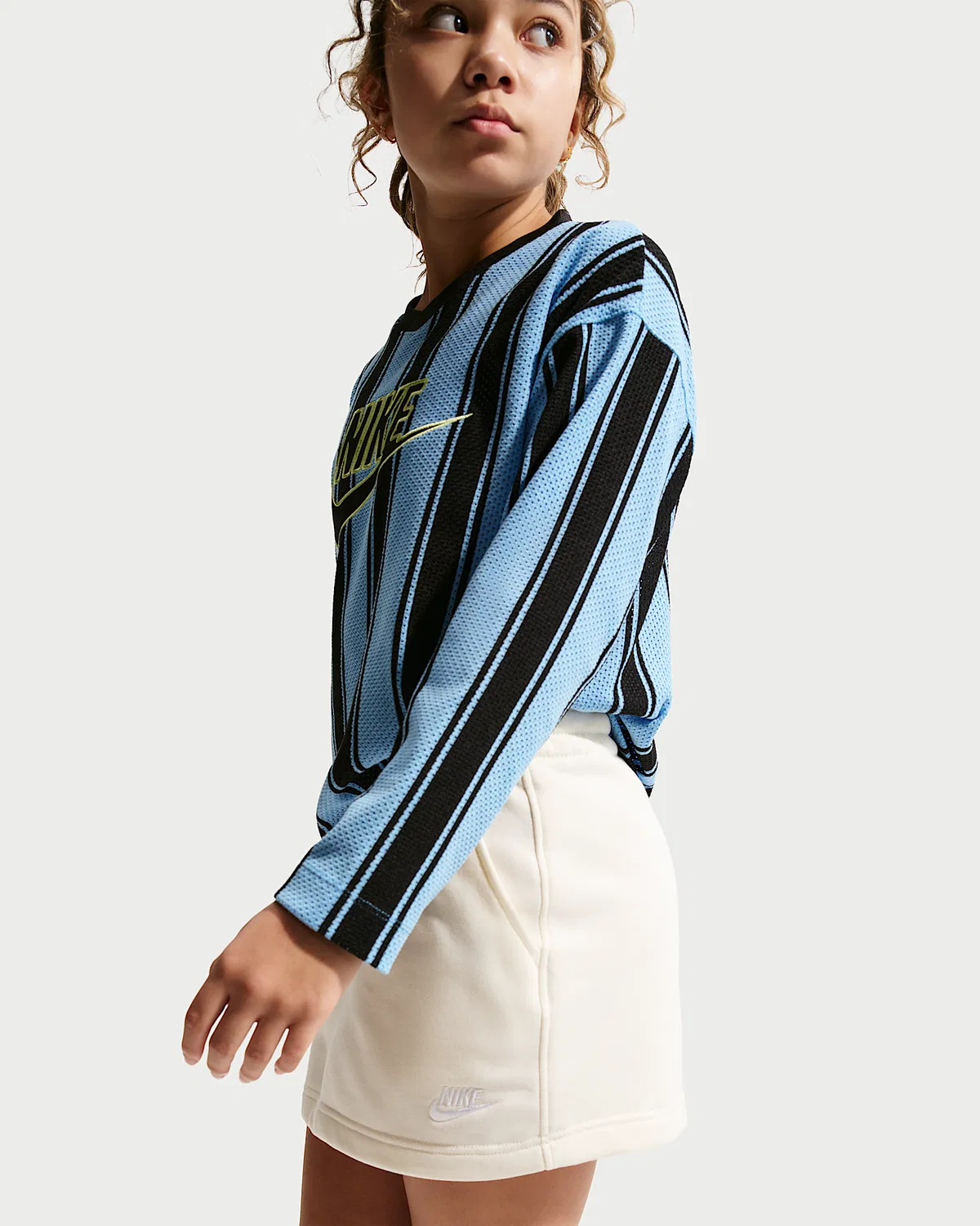 Детская юбка Nike Sportswear Club из французского трикотажа, Soft Pearl/Soft Pearl/White — фото 4