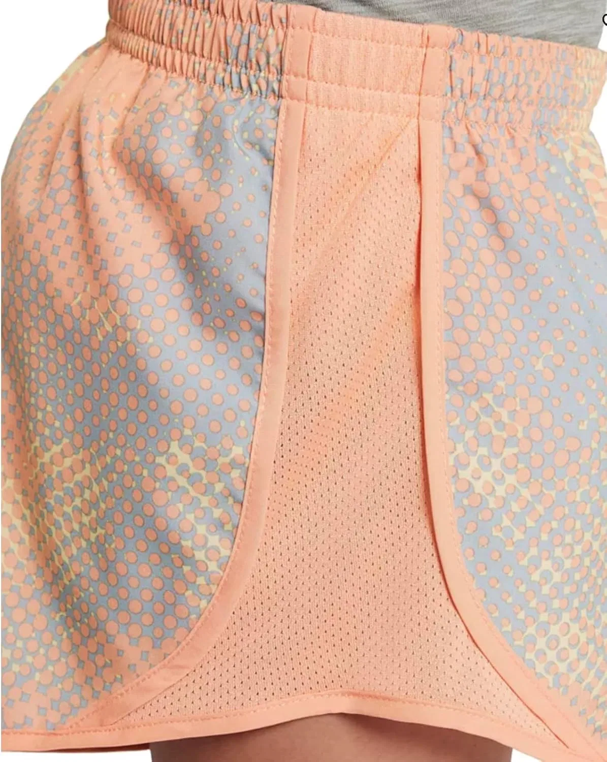 Женские беговые шорты Nike Tempo Dri-FIT с принтом и подкладкой — фото 2