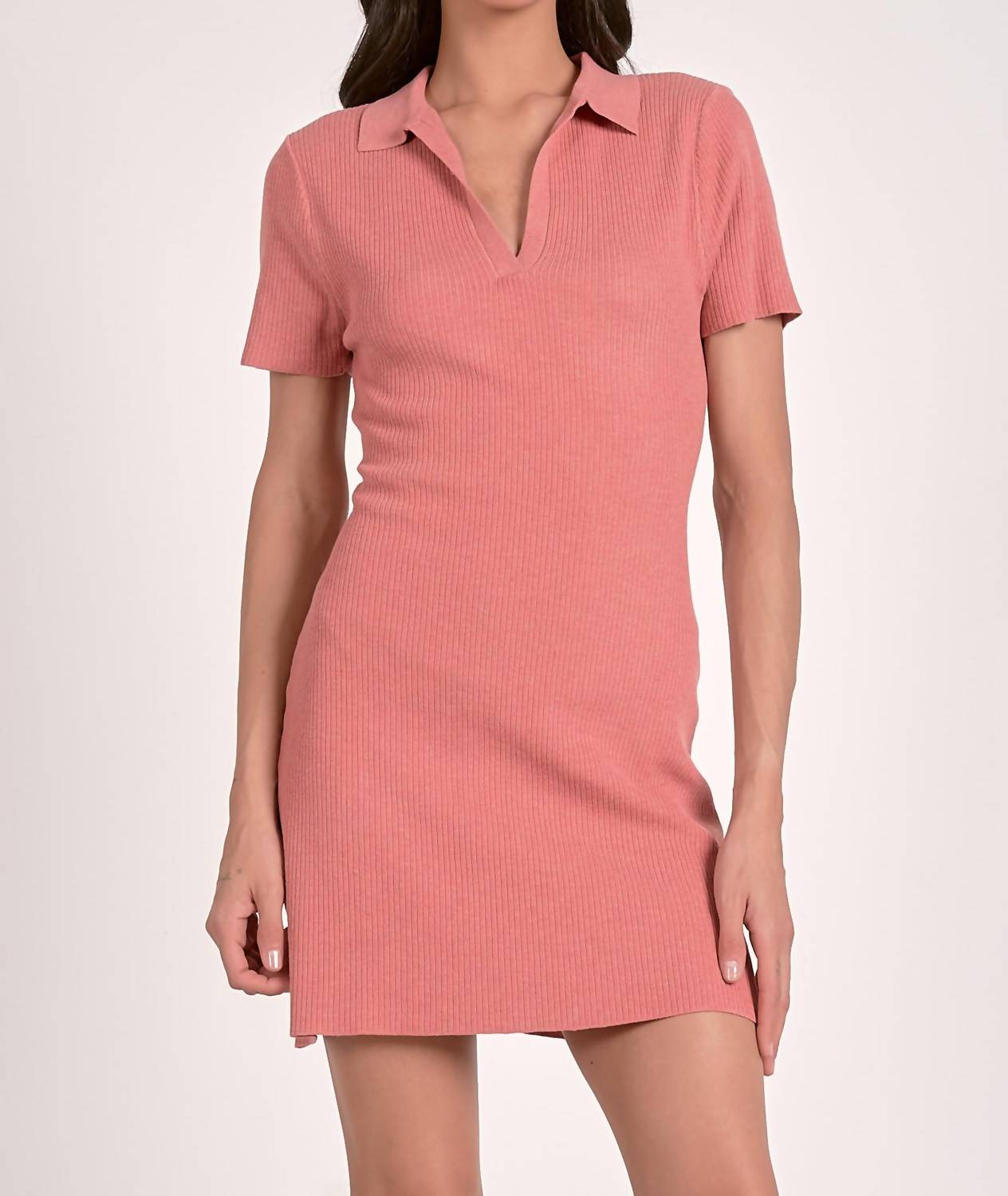 

Коралловое короткое платье с коротким рукавом ELAN