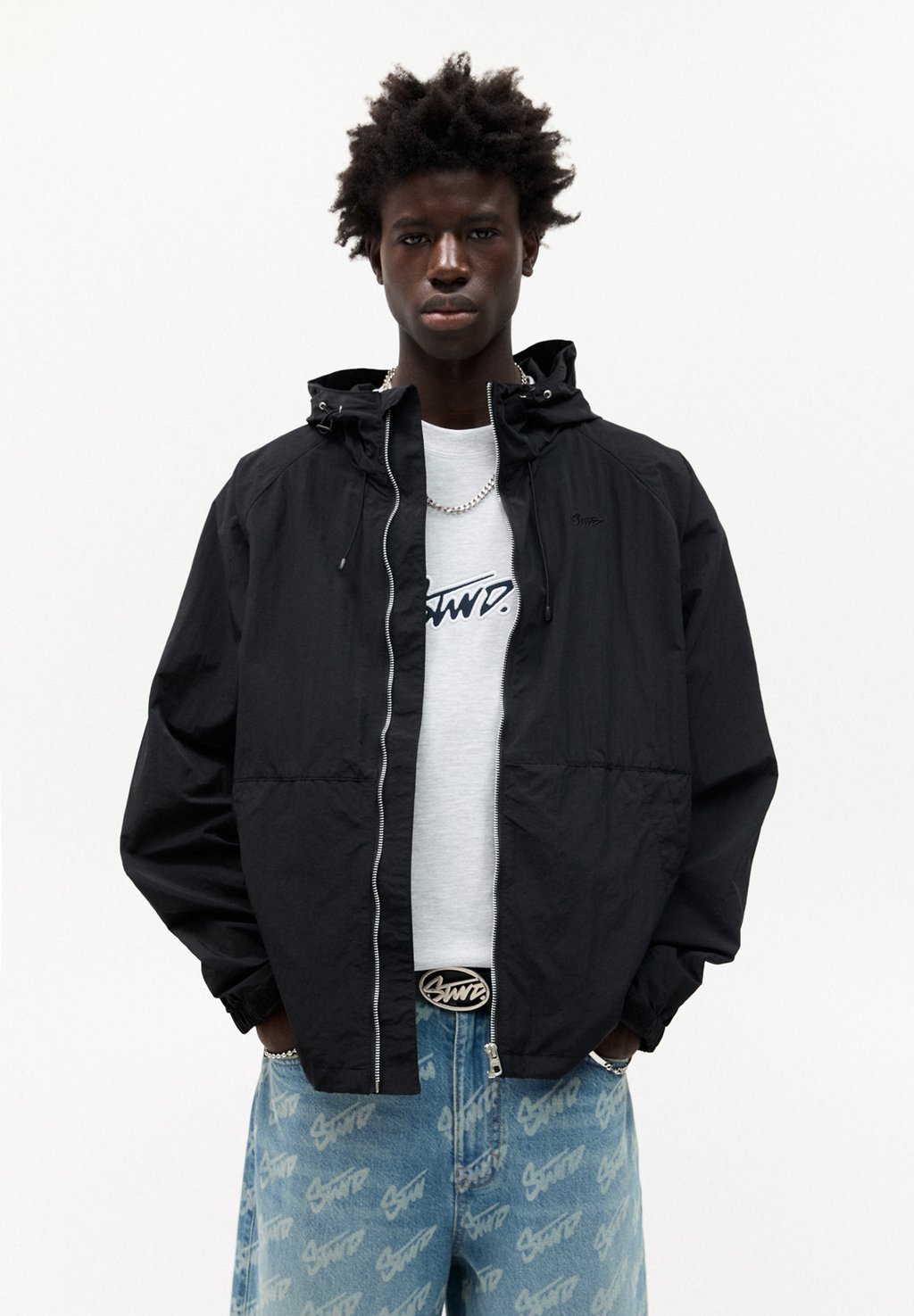 

Водонепроницаемая куртка LIGHTWEIGHT HOODED PULL&BEAR, черный