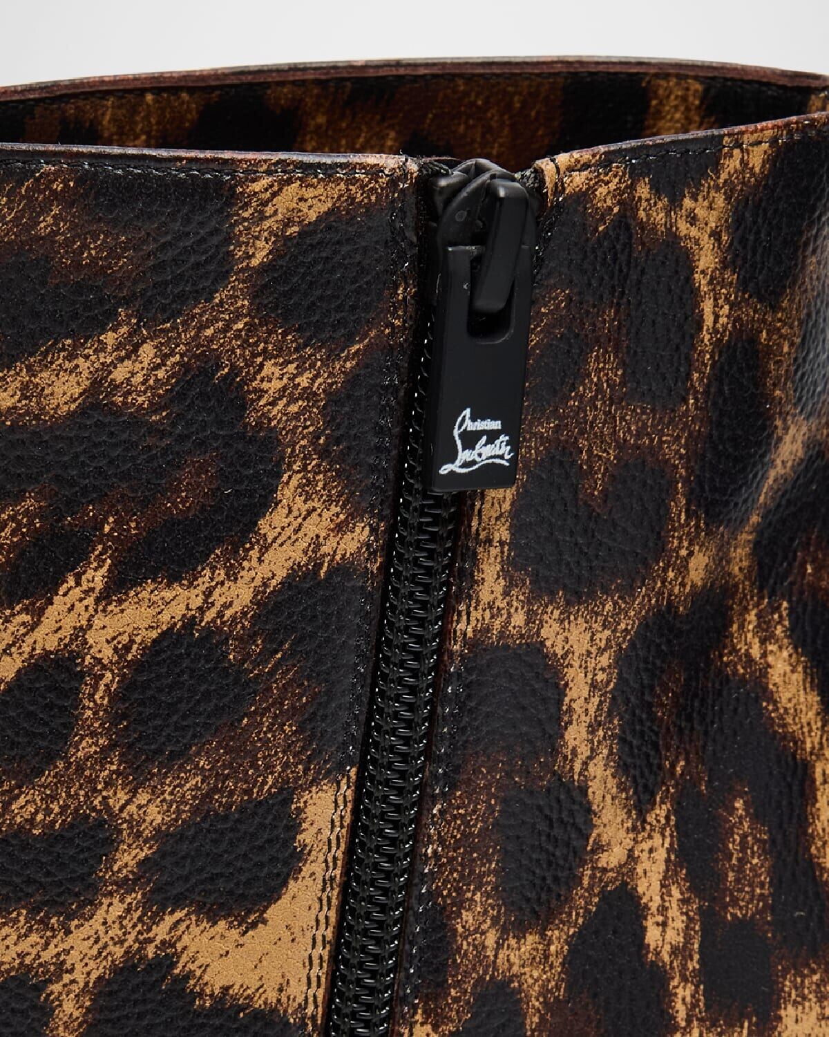 Кожаные ботильоны Vibella с леопардовым принтом на красной подошве Christian Louboutin, цвет Leopard Multi — фото 3