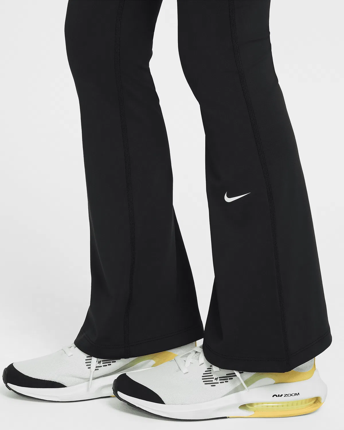 Детские леггинсы Nike One Dri-FIT с расклешенным низом, Black/White — фото 3