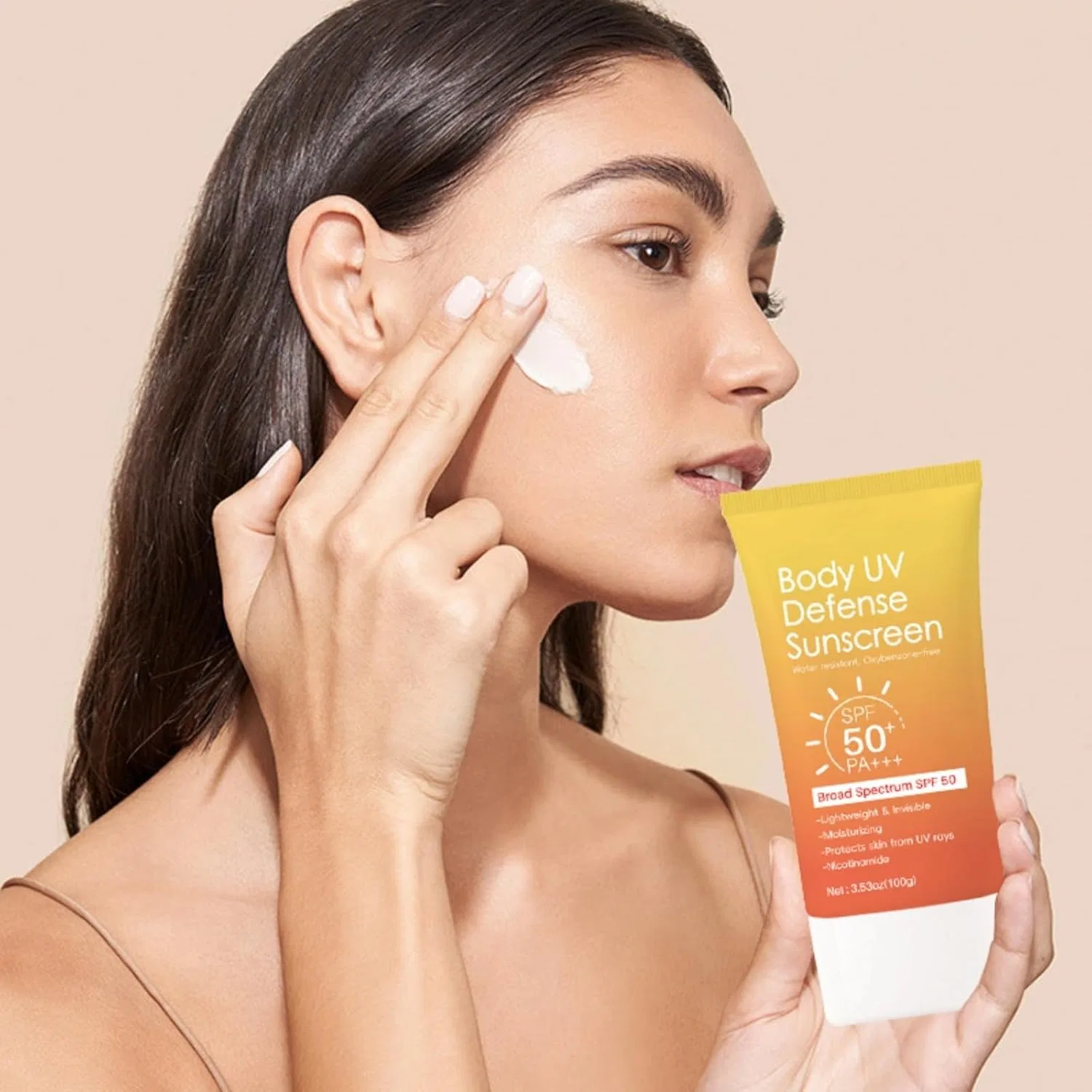Солнцезащитный крем для лица SPF50 PA+++ увлажняющий желтый Generic — фото 3
