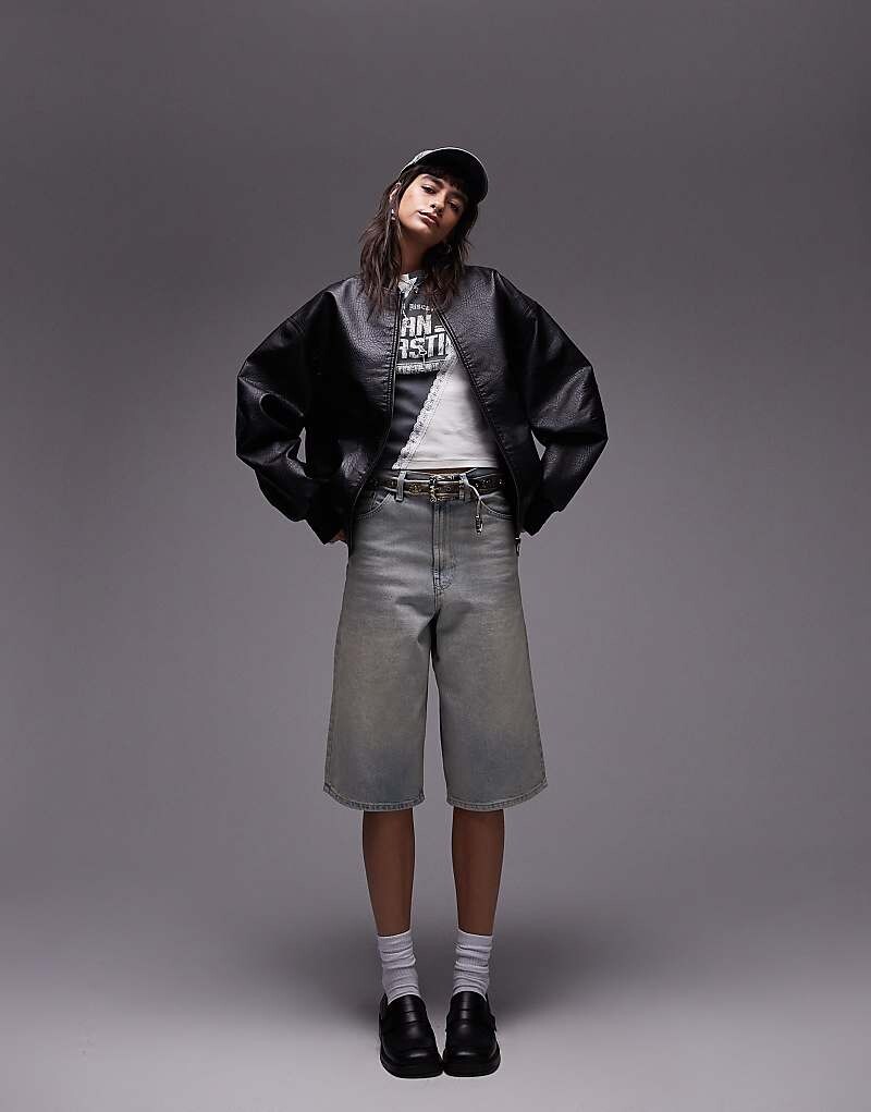 

Topshop – Черный объемный бомбер из искусственной кожи