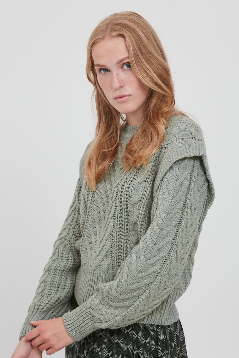 

Свитер b.young Strick BYOTINKA CABLE JUMPER 20810219, зеленый