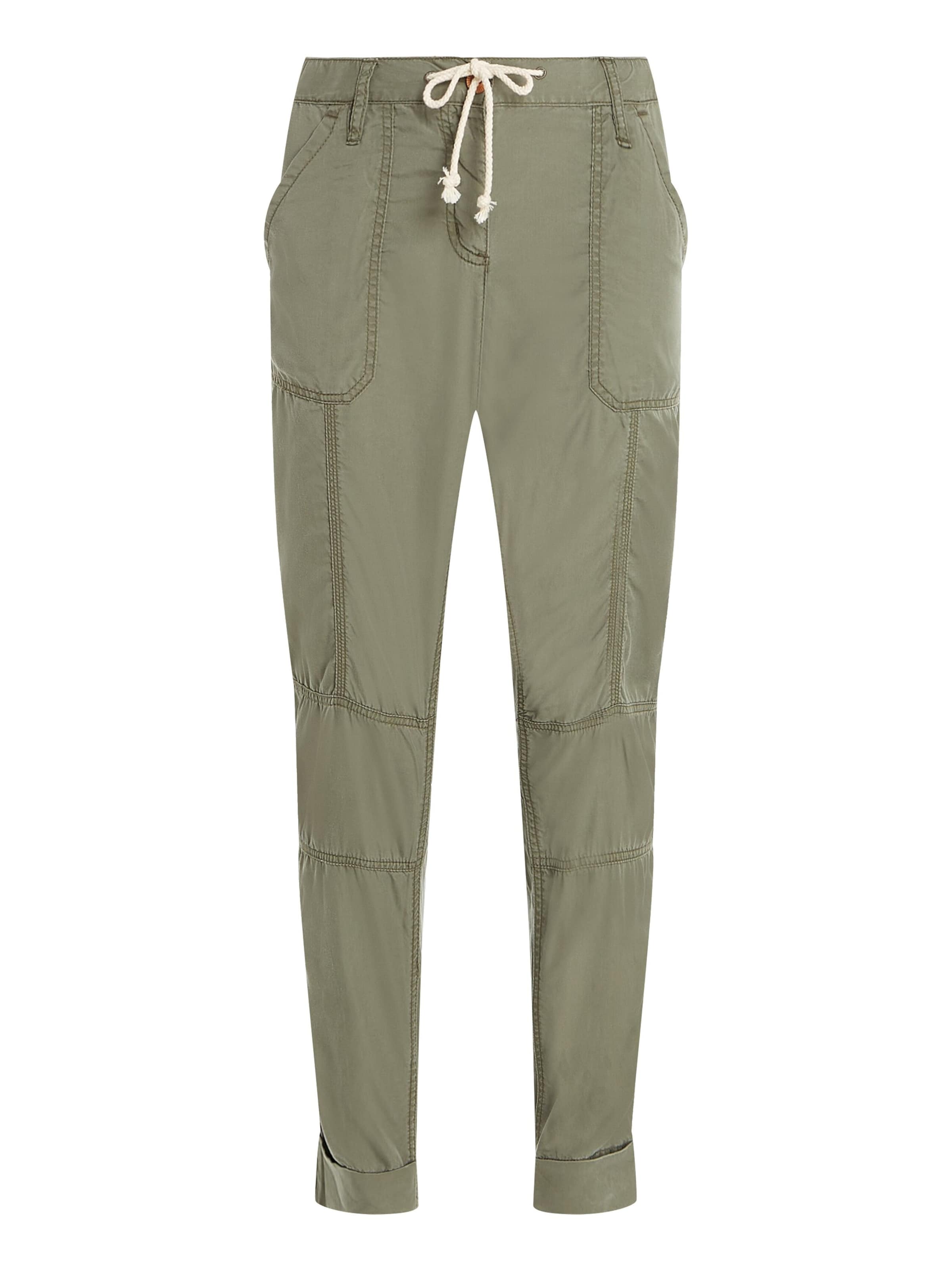 

PROTEST Брюки Regular 'PRTLEAF' в зеленом цвете