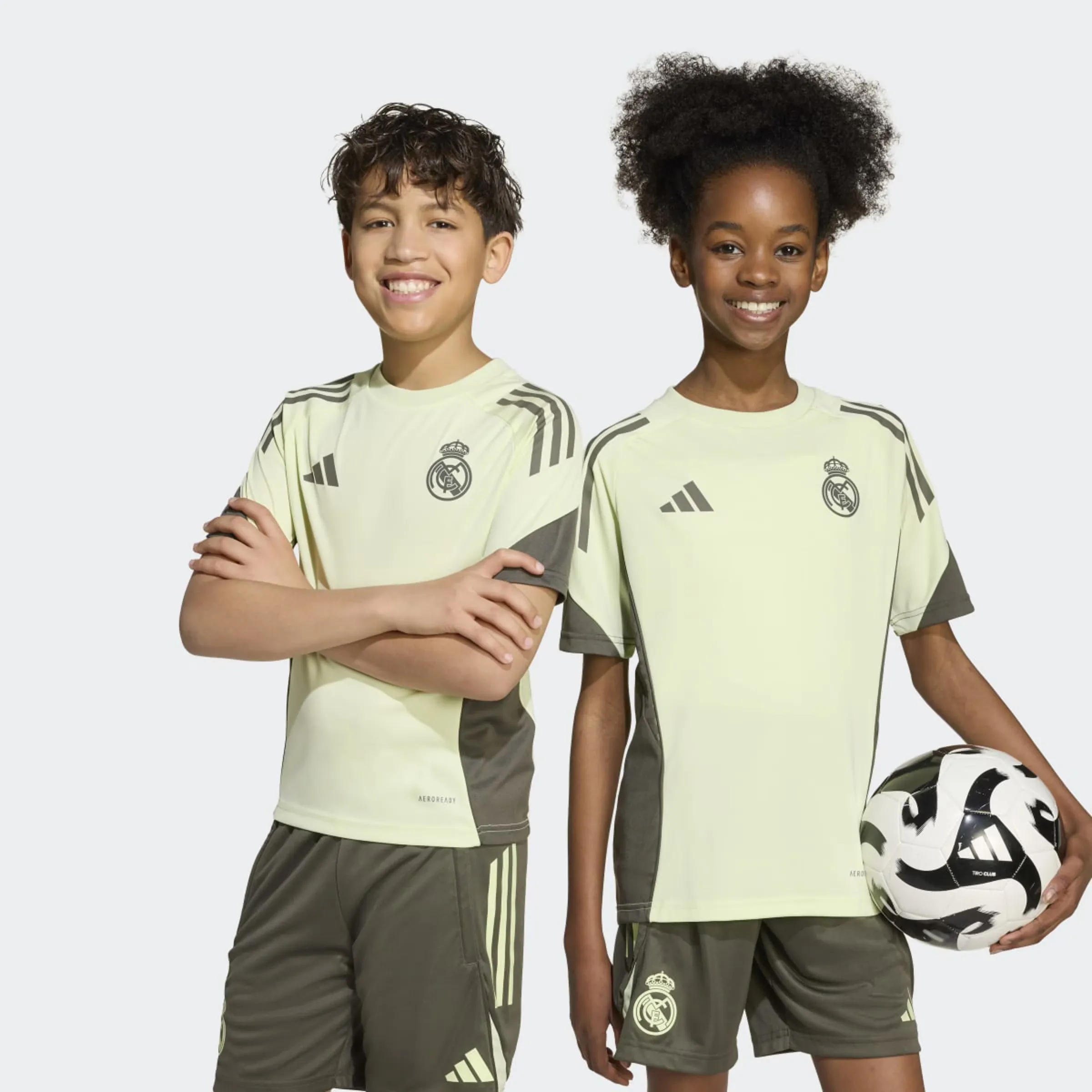 

Футболка для тренировок детская Real Madrid CF 2025-2026 Tiro 25 Competition Adidas, зеленый