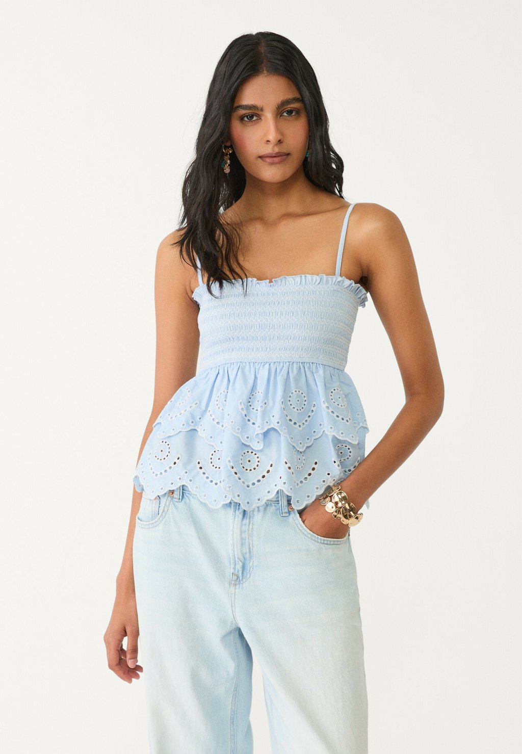 

Топ EMBROIDERED RUFFLED - Blouse Stradivarius, светло-голубой