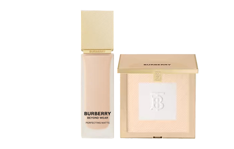 Тональная основа Burberry Trench Coat C20, 30 мл + пудра Burberry Trench Coat 02, 11г — фото 4