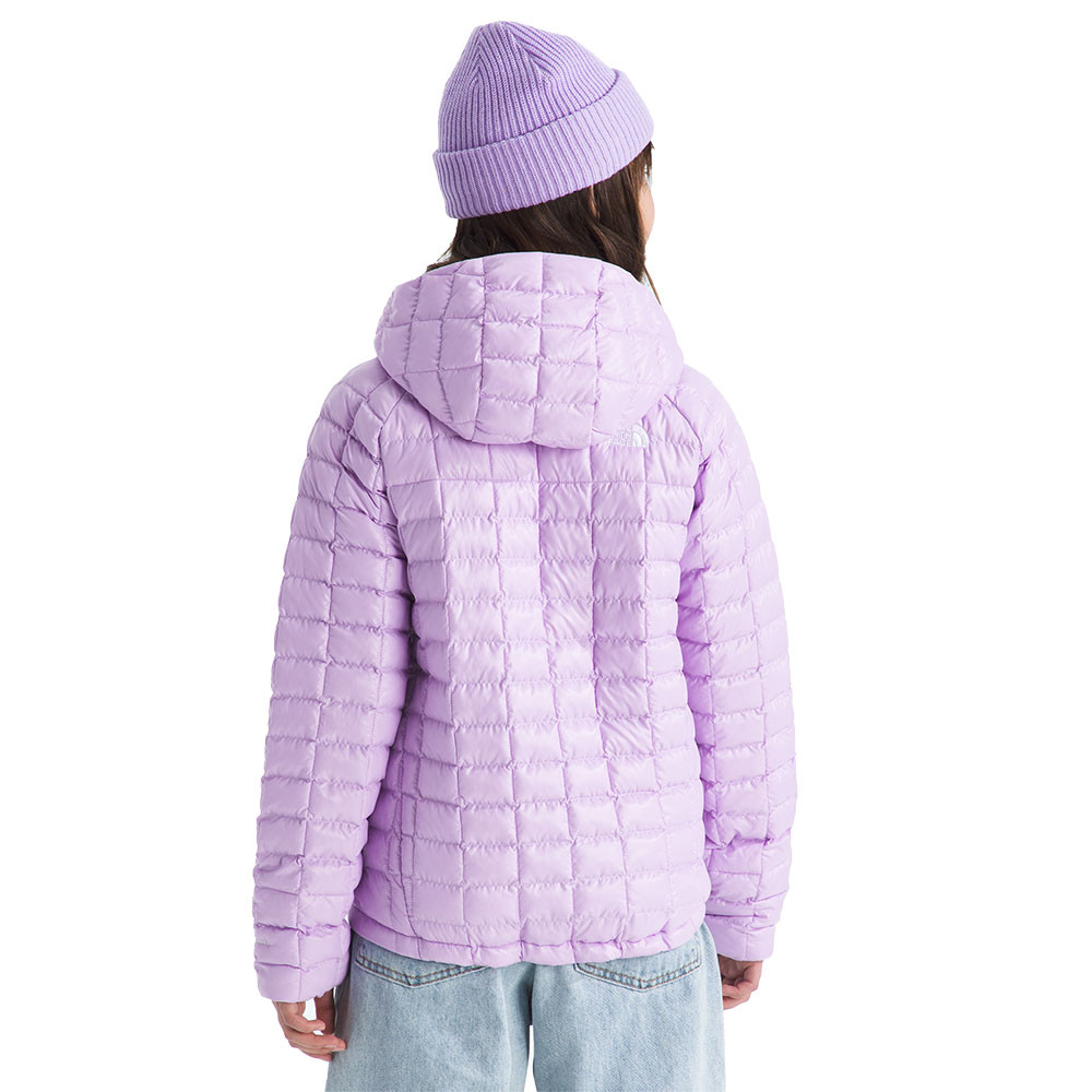 Детская утепленная куртка The North Face Thermoball с капюшоном, Lite Lilac — фото 2