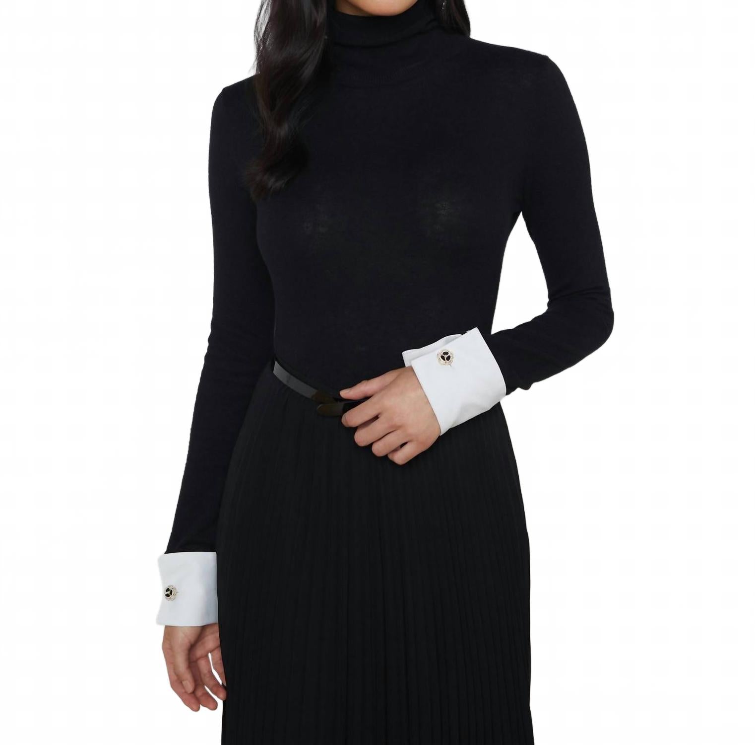 

Флора Поплин Рукав с Манжетой Водолазка Свитер в Черно-Белом Цвете L'Agence