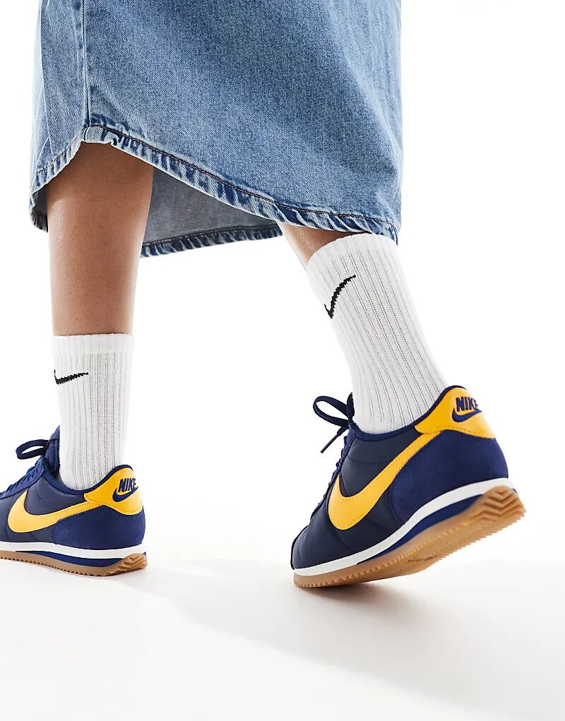 Кроссовки Cortez TXT темно-синего и желтого цветов Nike — фото 3