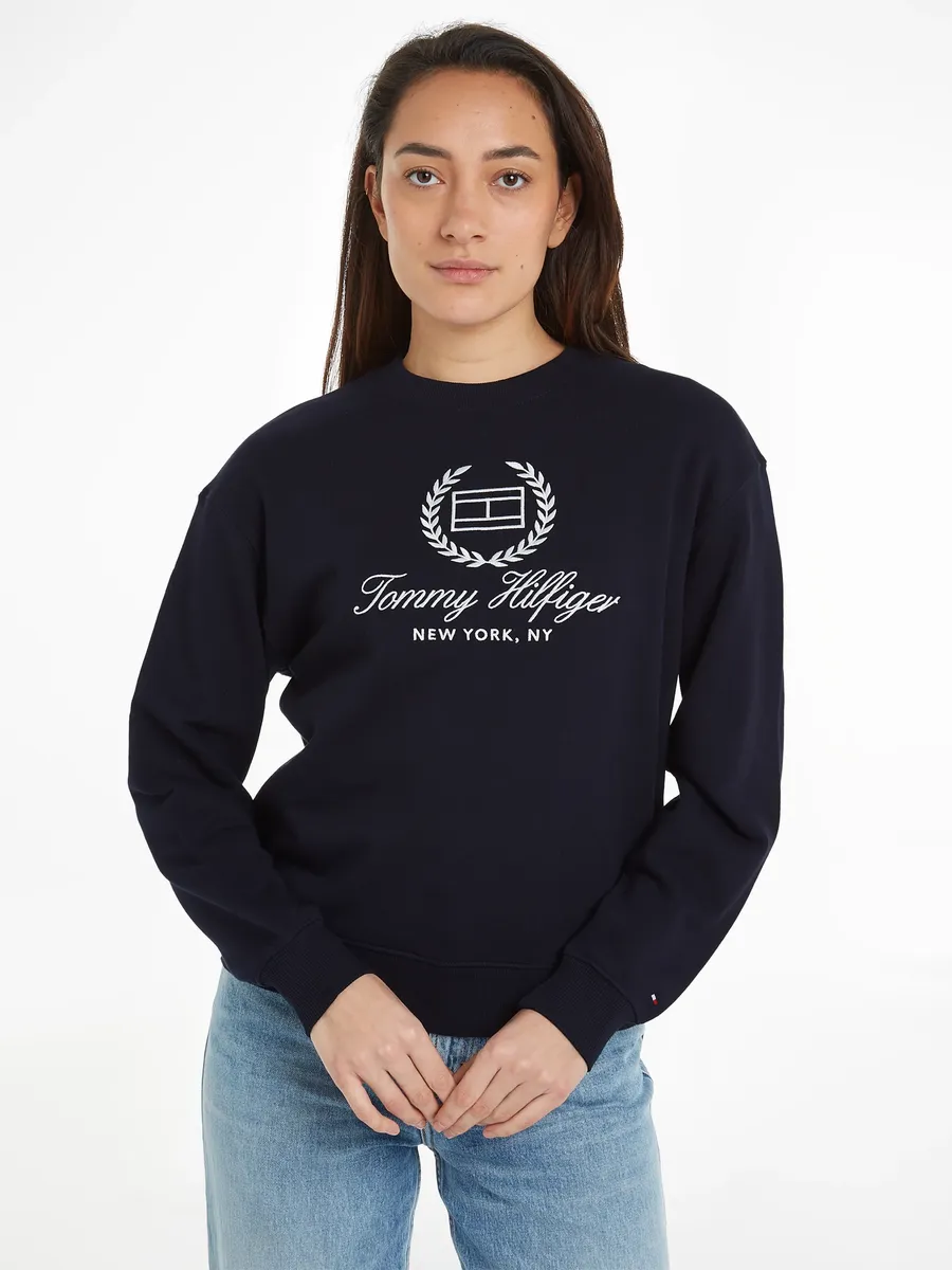 

Толстовка Tommy Hilfiger "REG FLAG SCRIPT CNK SWTSHRT" с логотипом на груди, цвет Desert Sky