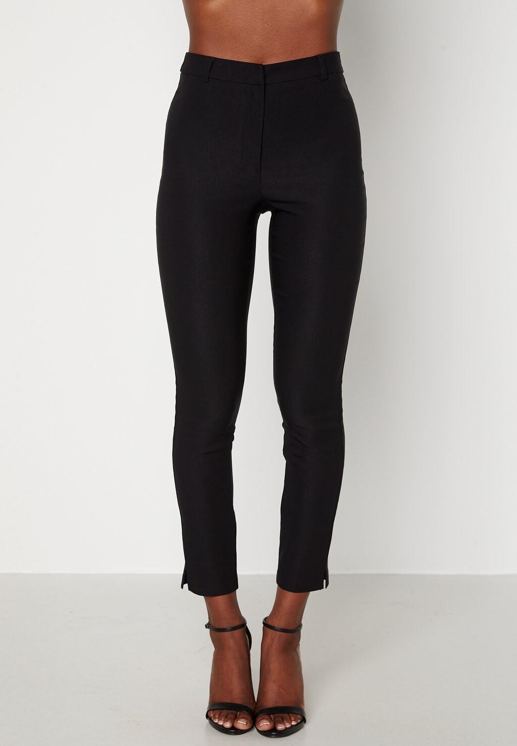

Брюки Lorene Stretchy Suit Bubbleroom, черный