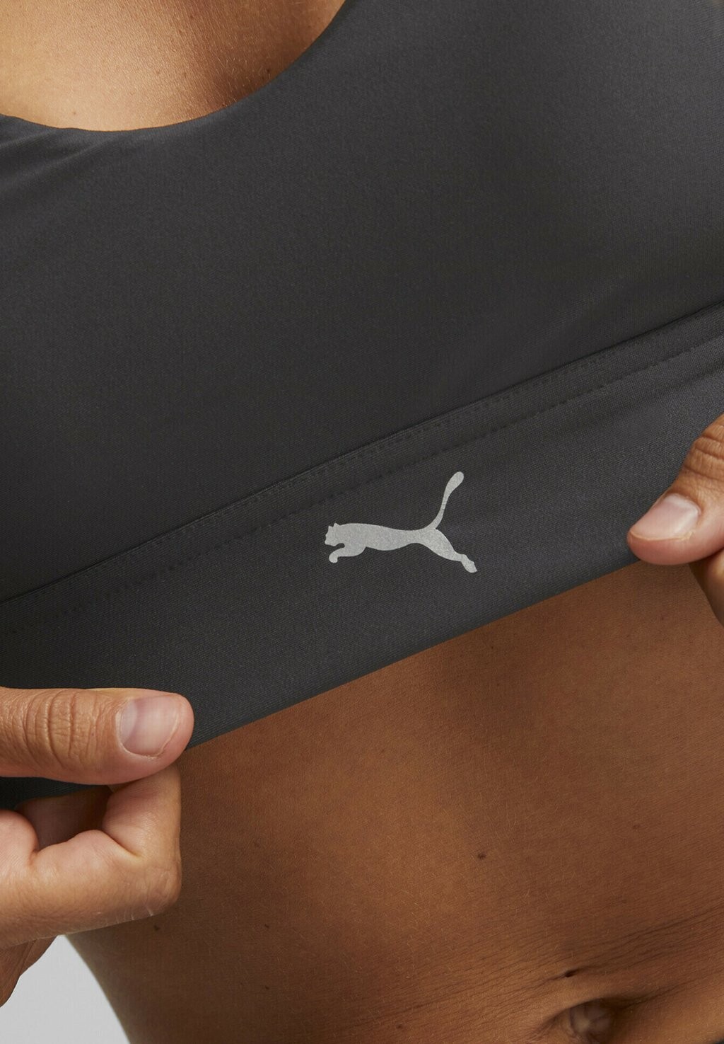 

Спортивный бюстгальтер с легкой поддержкой Puma, черный