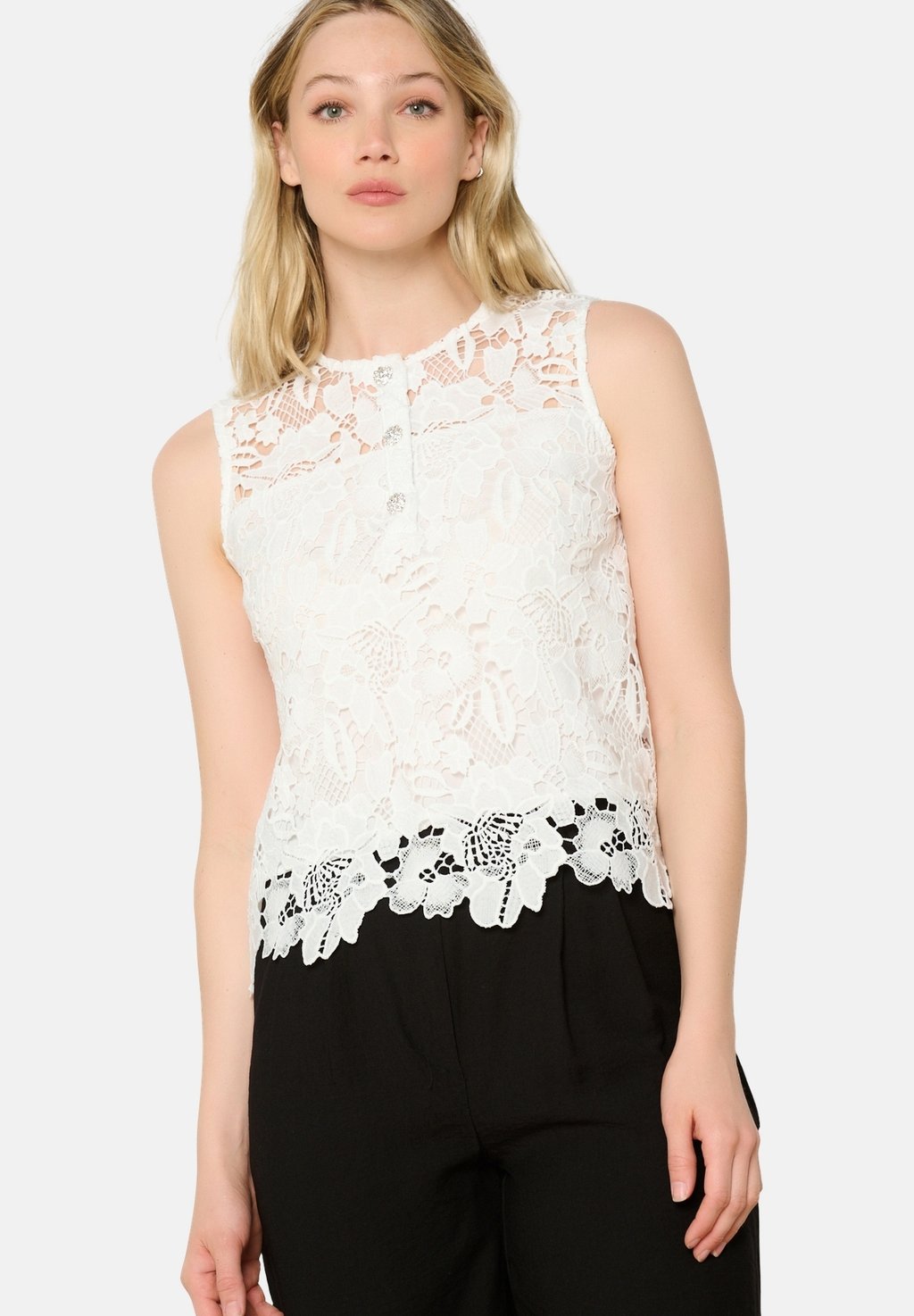 

Топ Blouse LolaLiza, белый