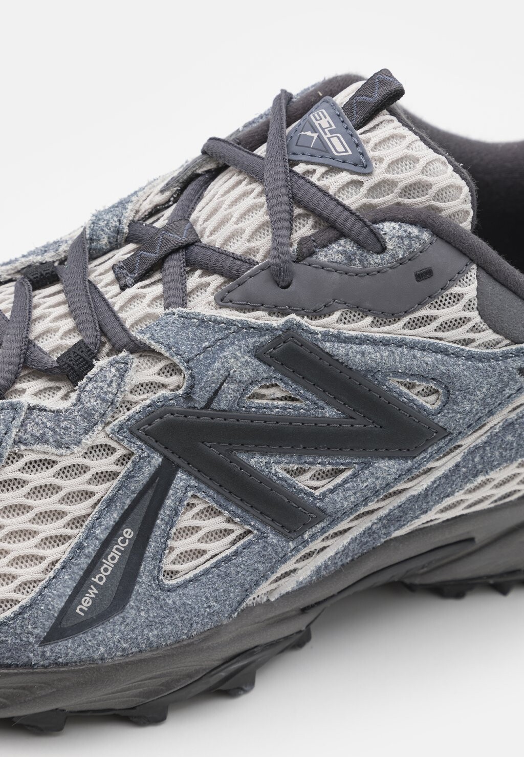

Кроссовки ML610 UNISEX New Balance, коричневый