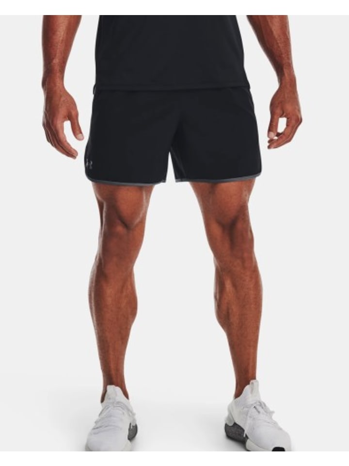 

Тканевые шорты Under Armour, черный