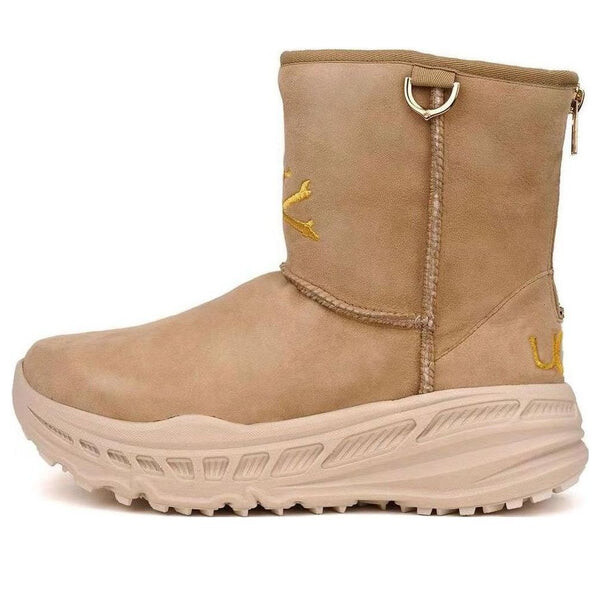

Зимние ботинки mastermind world x classic Ugg, желтый