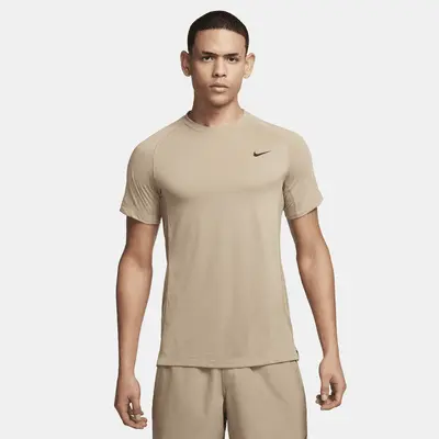 

Футболка Nike Flex Rep, цвет Khaki/Black