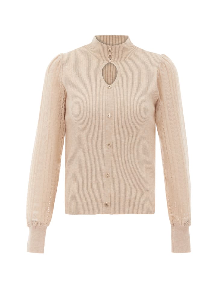 

Женский свитер бежевого цвета faina