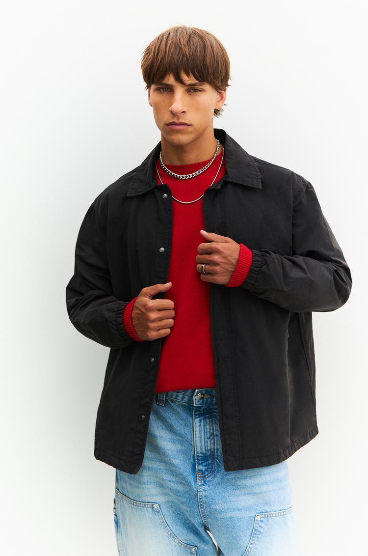 

Легкая хлопковая куртка Pull And Bear, черный