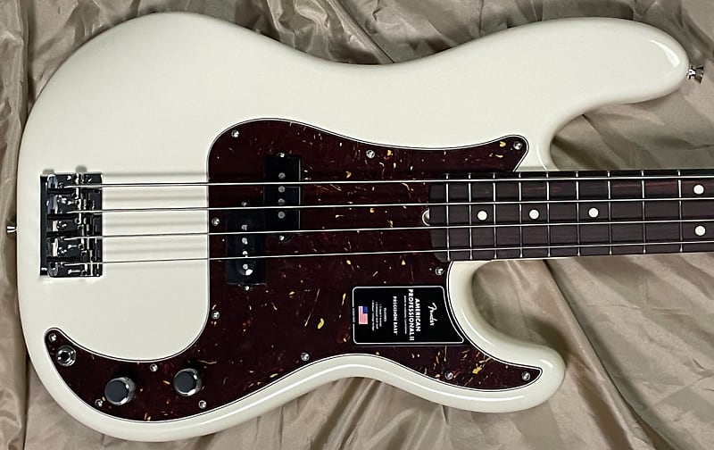 

Басс гитара Fender AM Pro II Precision, Olympic White / Rosewood