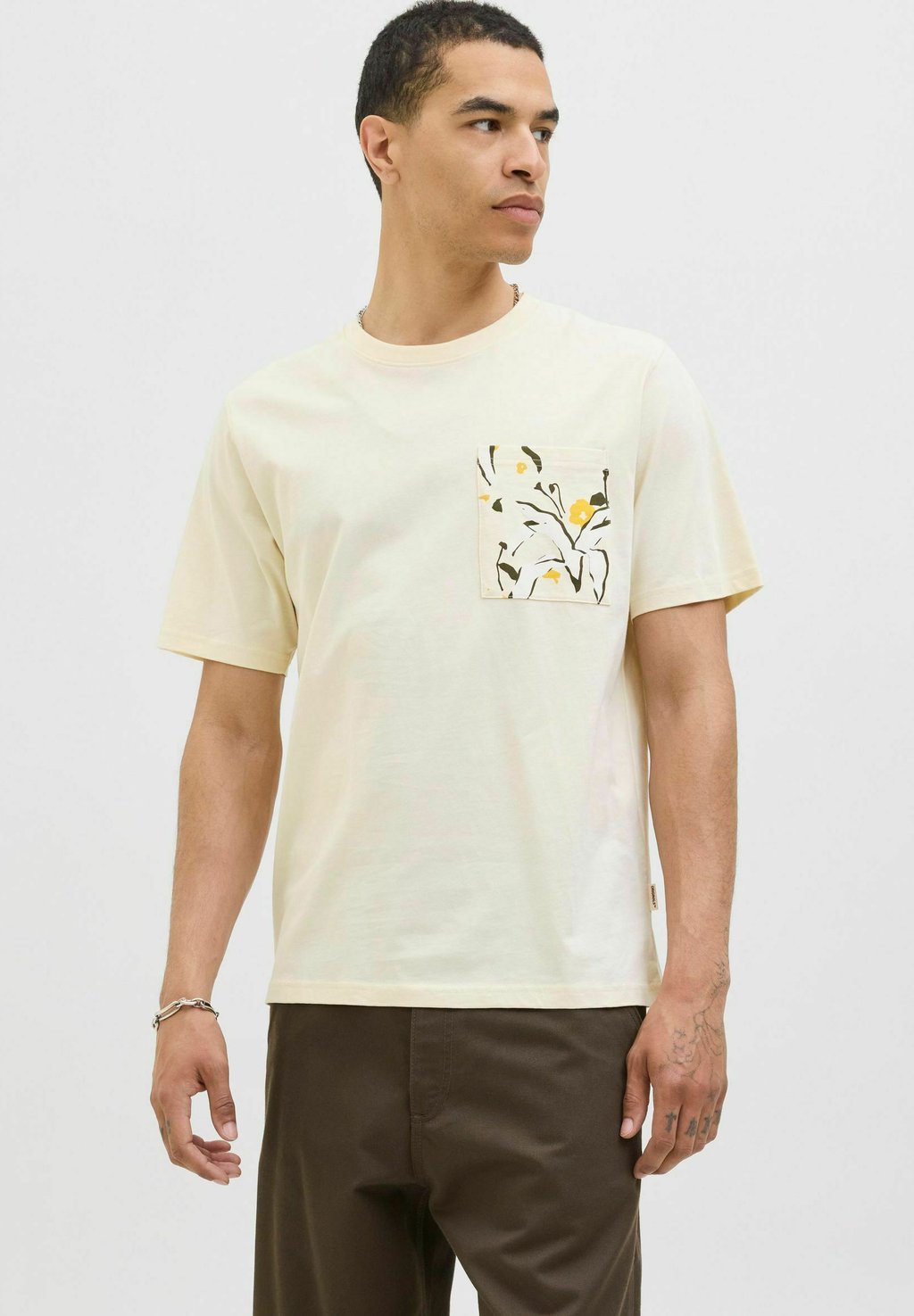 

Футболка с принтом RUNDHALSAUSSCHNITT Jack & Jones, бежевый