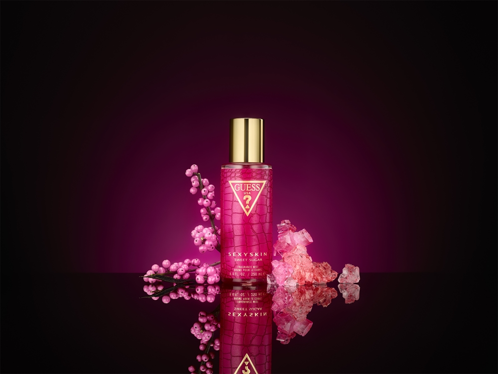 Спрей для тела с ароматом сладкого сахара «Sexy skin» для женщин Guess, 250 мл — фото 2