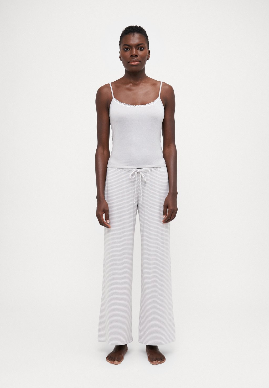 

Пижама Cozy Tank & Pants Set - Pyjama set Hollister Co., белый